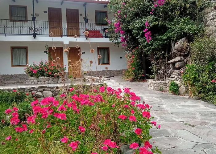 Casa De Mama Valle - *